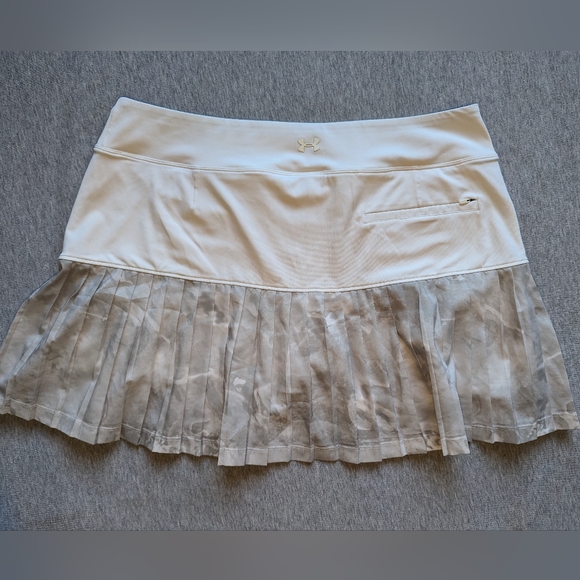 Under Armour Links Knit Mesh Skort in White/Grey - Picture 7 of 8